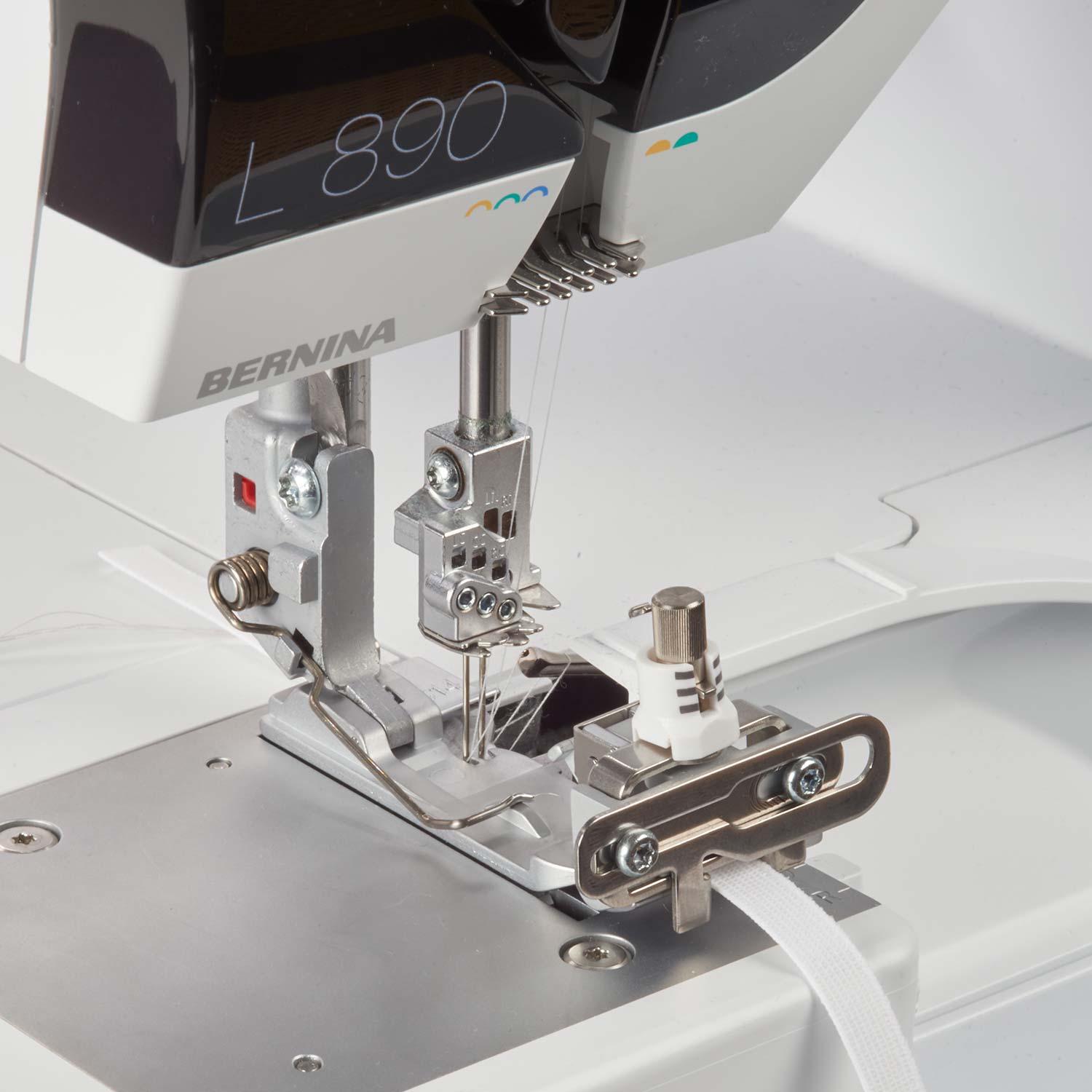 gummibandfuss-c14-2479000-02 Gummibandnähfuß C14 Bernina L890